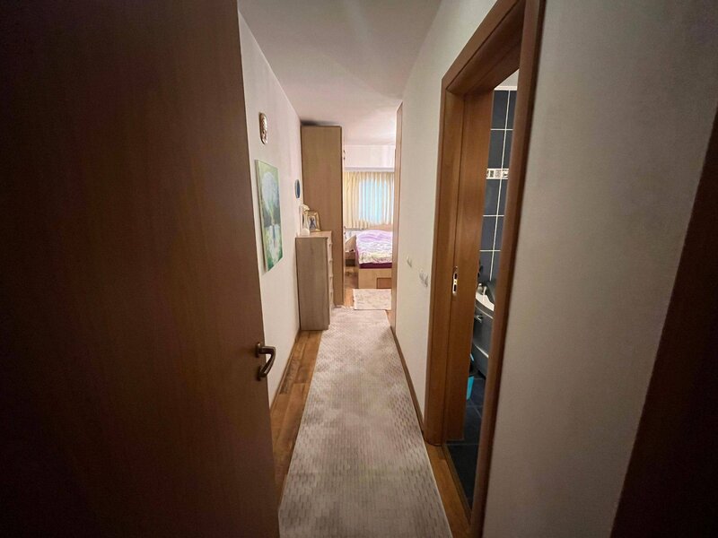 Colentina, Avion, apartament 4 camere 96 mp, etaj 4/10, 2 bai, 2 balcoane.