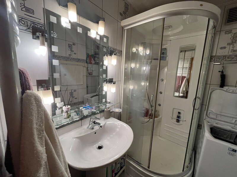 Colentina, Avion, apartament 4 camere 96 mp, etaj 4/10, 2 bai, 2 balcoane.