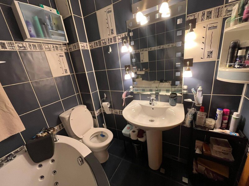 Colentina, Avion, apartament 4 camere 96 mp, etaj 4/10, 2 bai, 2 balcoane.